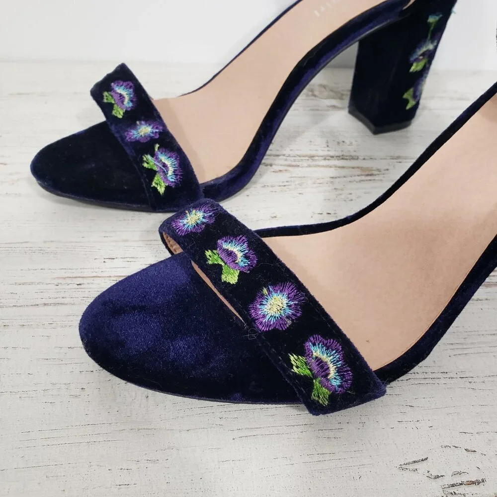 Madden Girl Purple Velvet Embroidered Floral Open Toe Heels Behave Size 10
